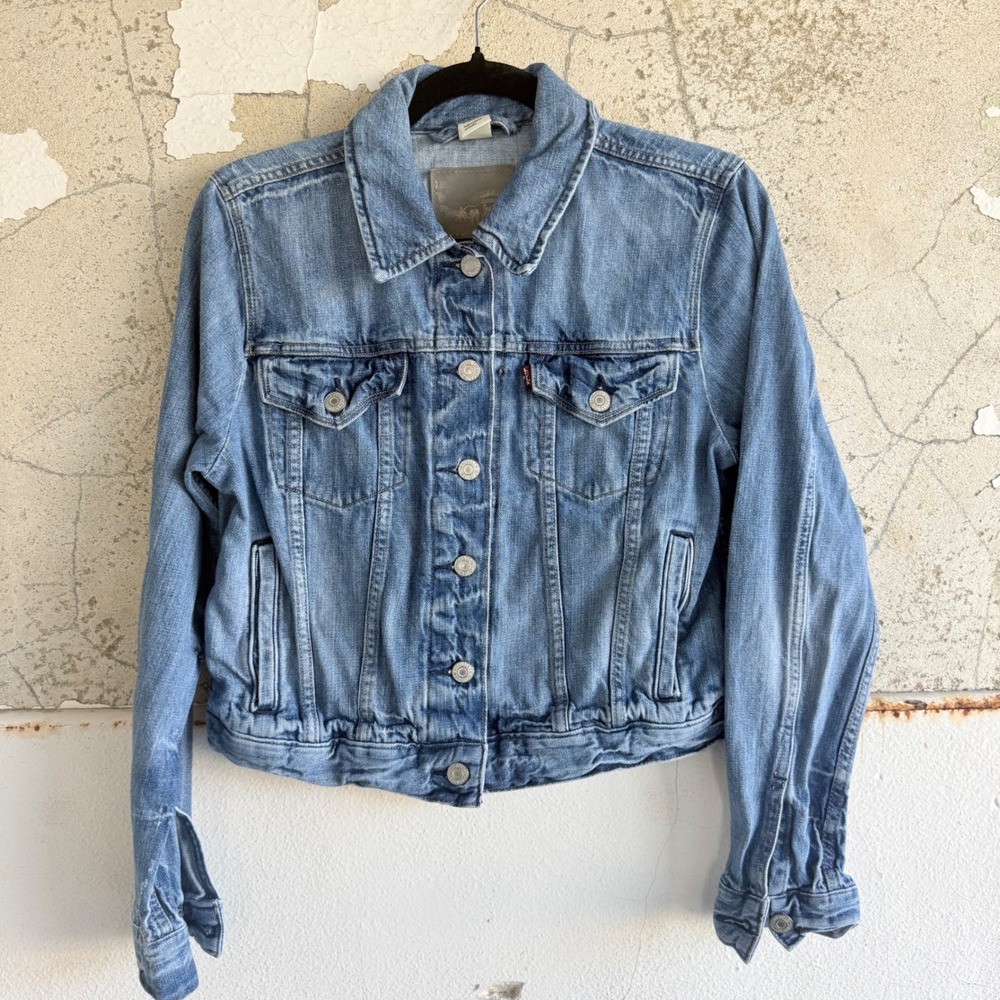 Levis Denim Trucker Jacket Womens L Light Wash Jean Jacket Red Tab 100% Cotton